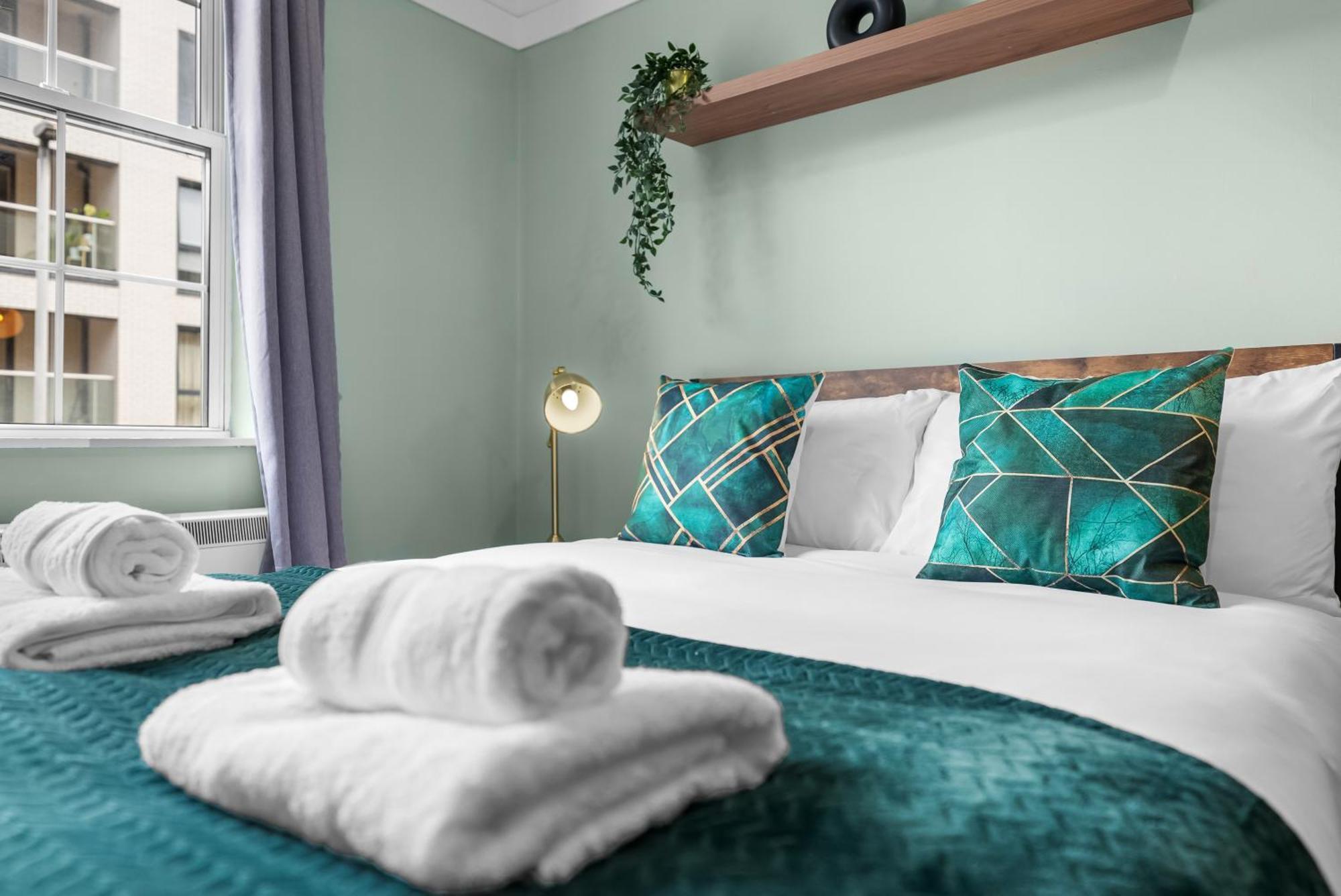 Chic 2 Bedroom Apartment Near Liverpool Street By Gold Stays London Eksteriør bilde