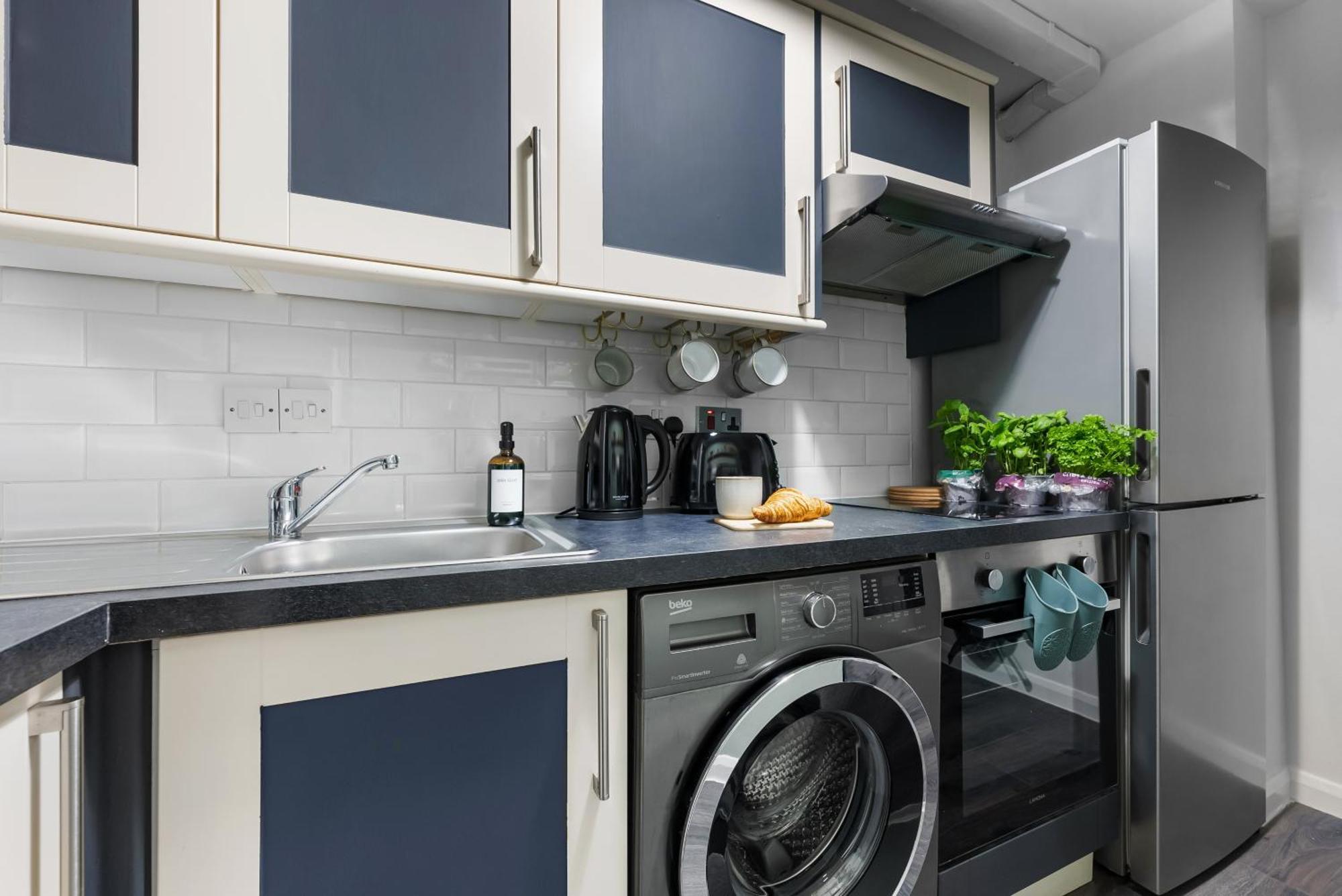 Chic 2 Bedroom Apartment Near Liverpool Street By Gold Stays London Eksteriør bilde